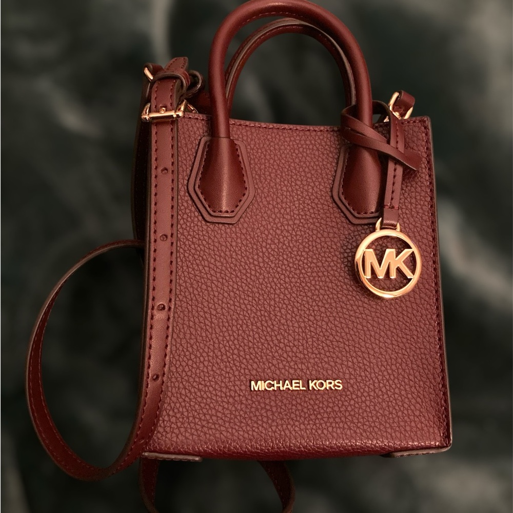 Mercer Extra-Small Pebbled
Leather Crossbody Bag